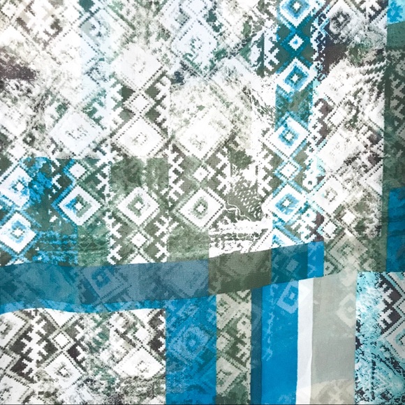 Vince Camuto scarf print tank - Picture 6 of 8